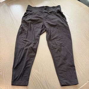 lululemon Black Leggings Size 4 Yoga Athletic Relaxed Pants w/ Pockets